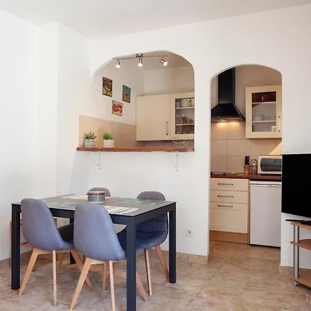 Apartment Somptueux Avec Jardin *